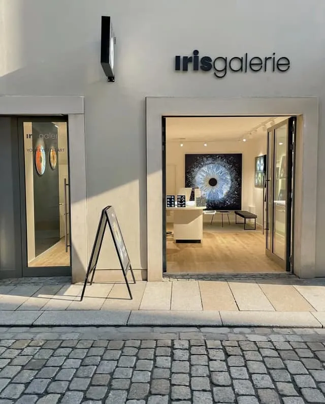 Free iris photo discovery at Iris Galerie Blue Mountain